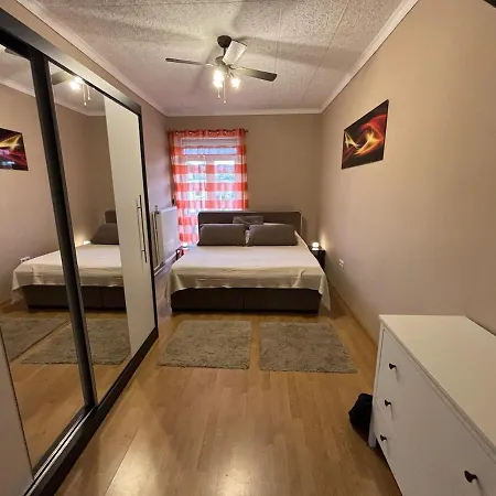 Bz - Comfortable In The Center Miskolc